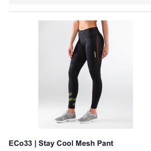 VIRUS INT workout/CrossFit leggings.